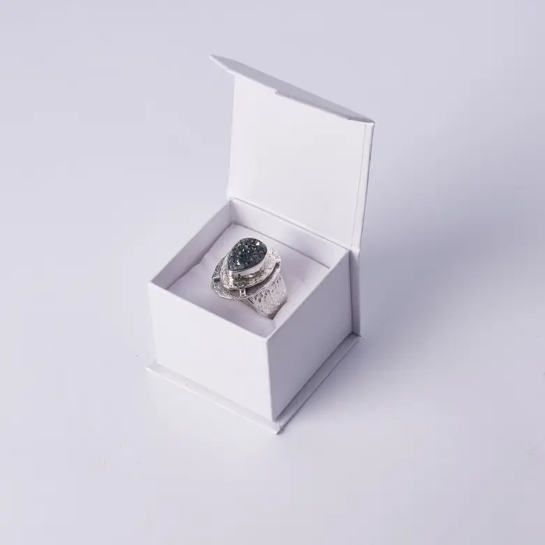 Srebrny pierścionek z kwarcem tytanowym Srebrny pierścionek z kwarcem tytanowym